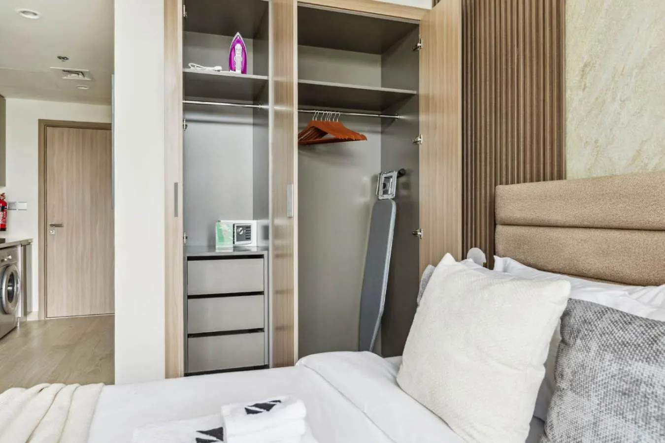 Апартаменты New Cozy Studio With Pool And Gym In Quiet Community Дубай